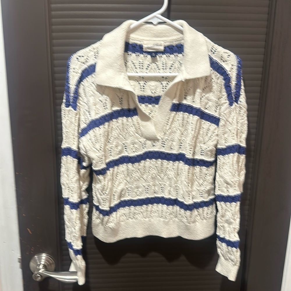 Universal Thread sweater - Picture 1 of 2